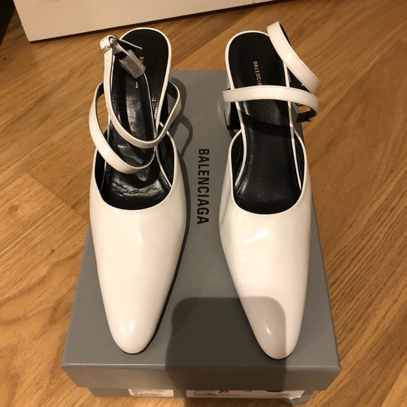 Balenciaga Round Toe Heels - Picture 2 of 4